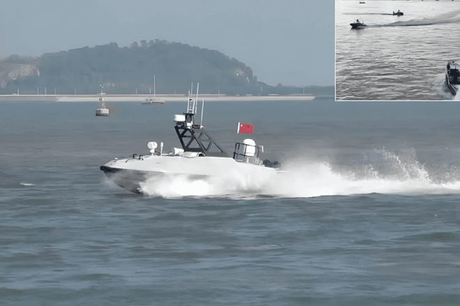 Китай провел первое испытание роевой системы надводных дронов